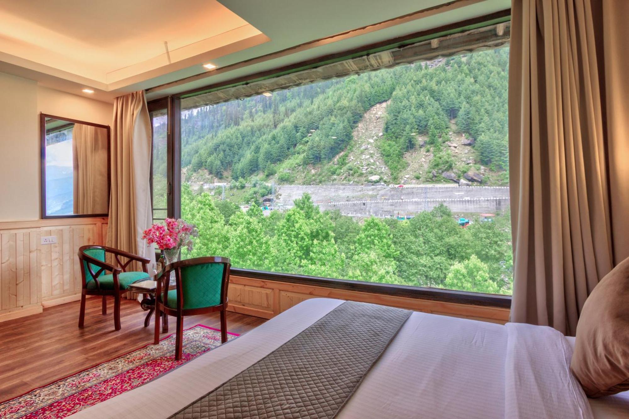 The Katoch Grand Resort Manāli Eksteriør bilde
