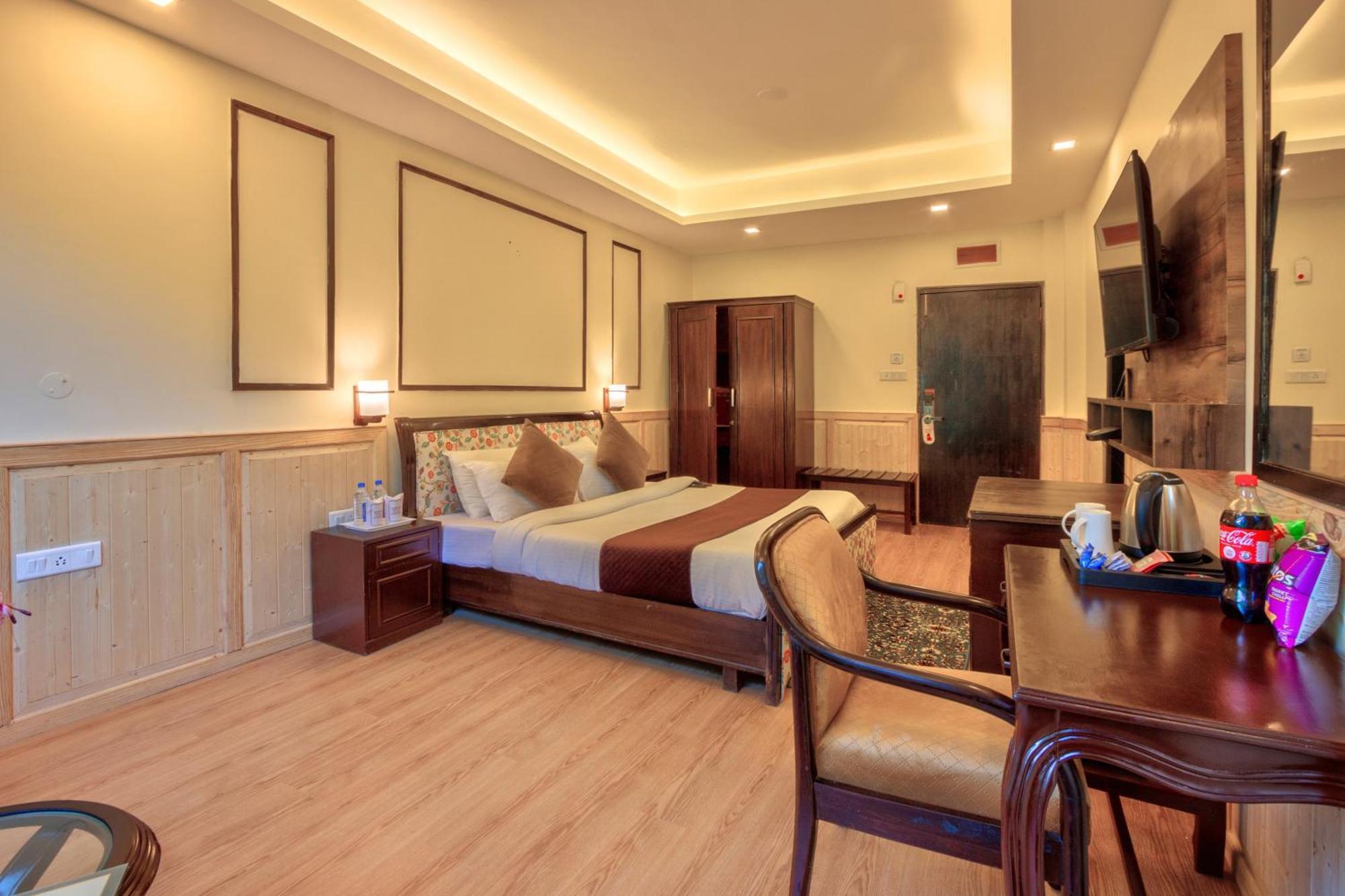 The Katoch Grand Resort Manāli Eksteriør bilde