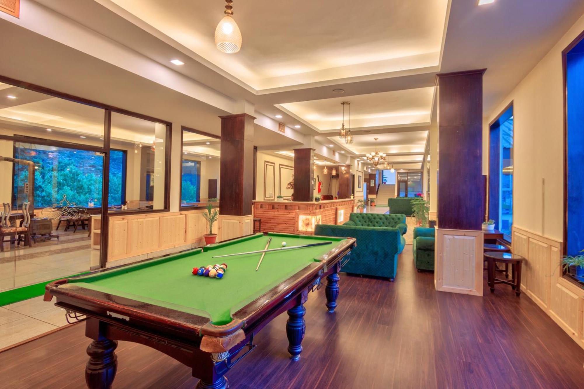 The Katoch Grand Resort Manāli Eksteriør bilde